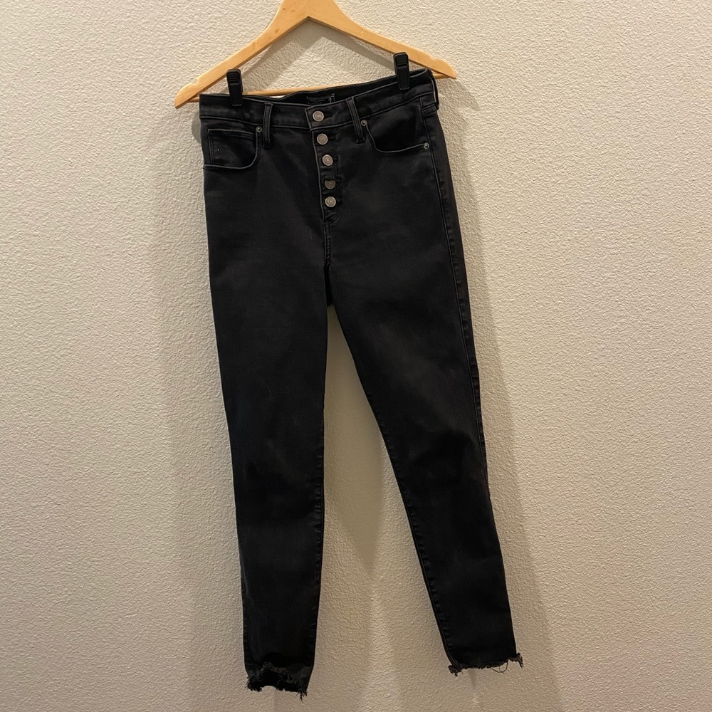 Abercrombie High Rise Super Skinny Ankle- Black